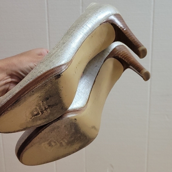 Stuart Weitzman Metallic Beige Pumps Wood Heel 7.5 - Picture 6 of 6